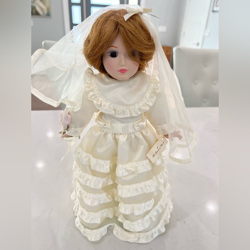 Vintage Danbury Mint Porcelain Doll Susan - A Bride of the Gatsby Period